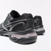 Asymmetric Sports Detail – Sneakers Asymmetric Sports Detail – Sneakers