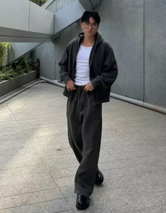 Boxy Fit Cropped Zip-Up Sweatshirt