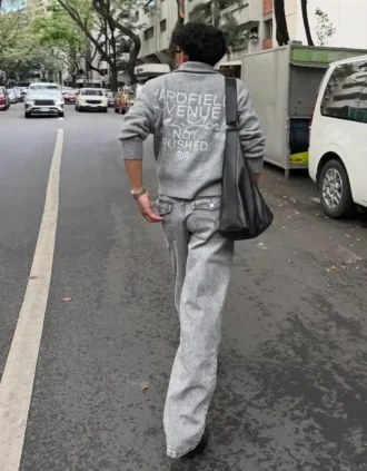 Embroidered Super Baggy Jeans