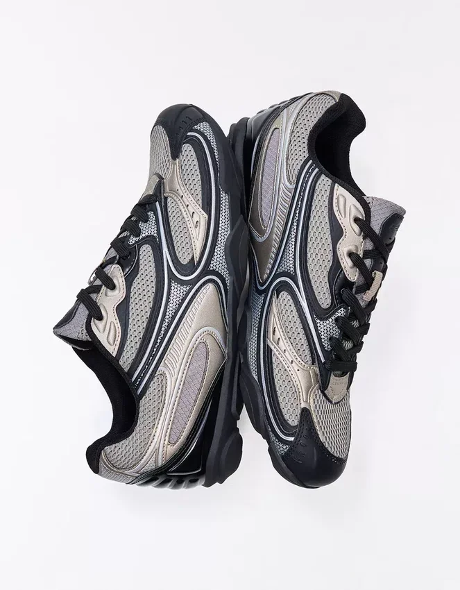Fine Sole Sports Shoe – Sneakers Fine Sole Sports Shoe – Sneakers