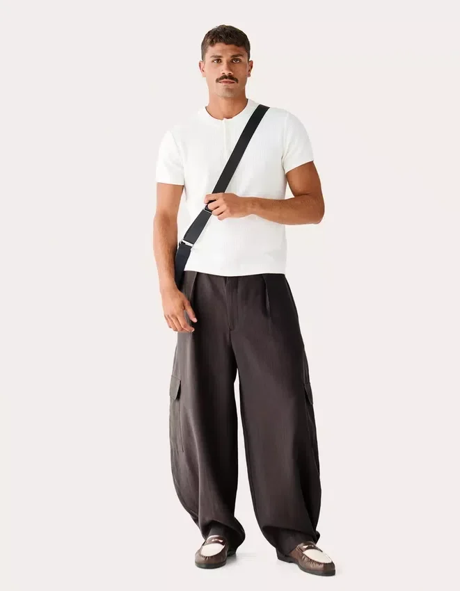 Flowing Barrel Cargo Trousers – Pants Flowing Barrel Cargo Trousers – Pants