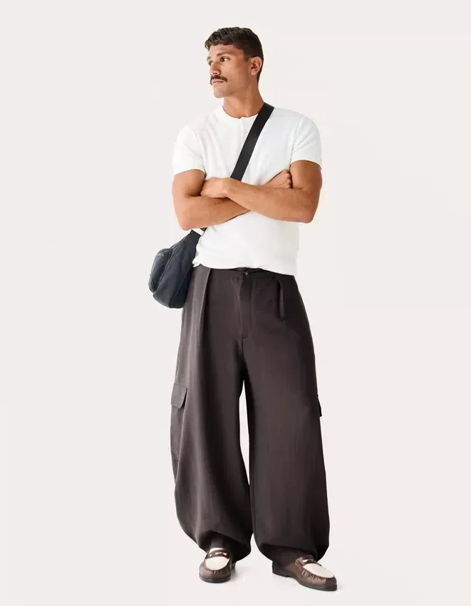 Flowing Barrel Cargo Trousers – Pants Flowing Barrel Cargo Trousers – Pants