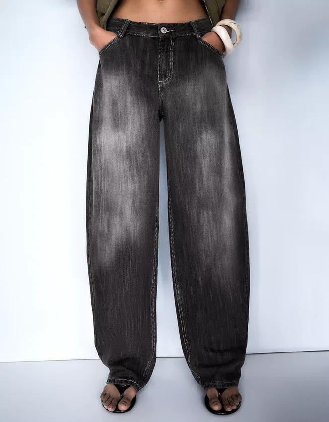 Low-Rise Baggy Barrel Jeans Low-Rise Baggy Barrel Jeans