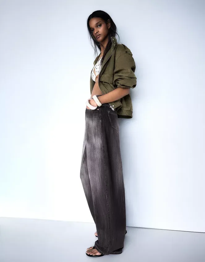 Low-Rise Baggy Barrel Jeans Low-Rise Baggy Barrel Jeans
