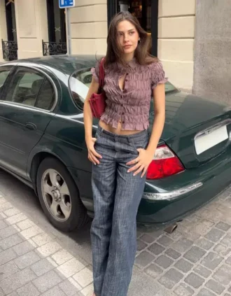 Low-Rise Textured Boyfriend Jeans