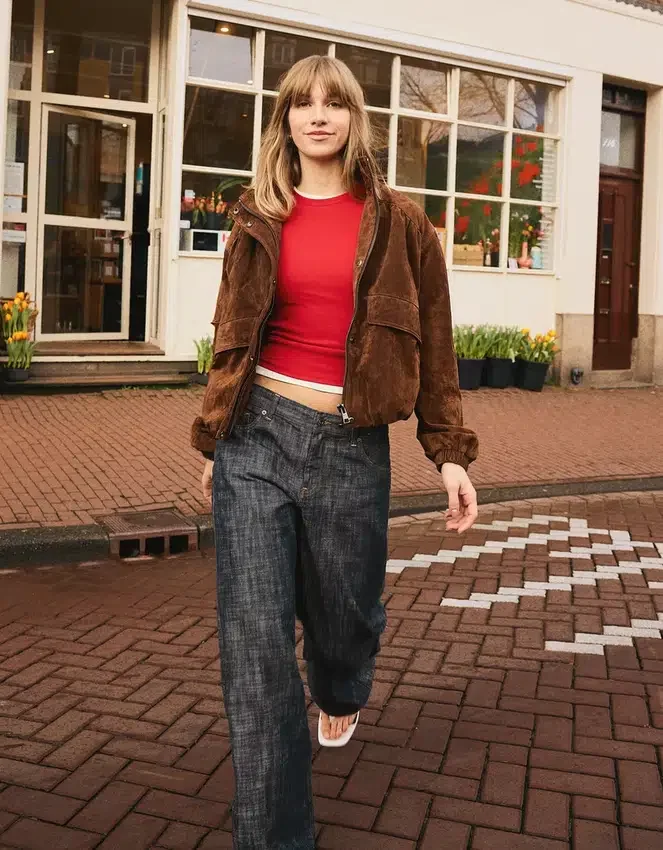 Low-Rise Textured Boyfriend Jeans – Pants Low-Rise Textured Boyfriend Jeans – Pants
