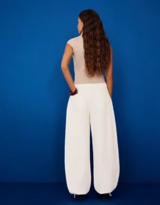 Low-Rise Wide Balloon Fit Jeans