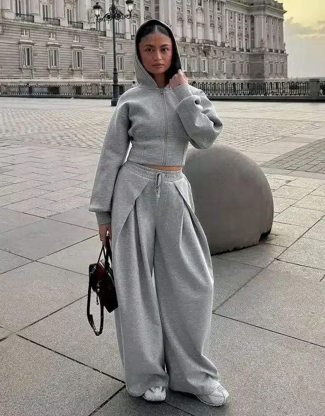 Neoprene Effect Wide-Leg Trousers with Stoppers – #Bershkastyle – Women Neoprene Effect Wide-Leg Trousers with Stoppers – #Bershkastyle – Women