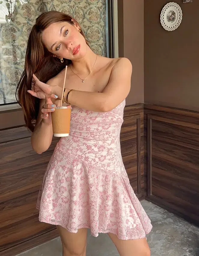 Off-The-Shoulder Mini Dress Off-The-Shoulder Mini Dress