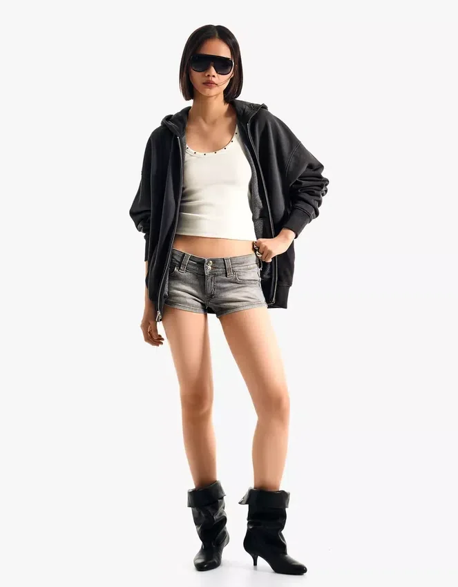 Oversize Zip-Up Hoodie Oversize Zip-Up Hoodie