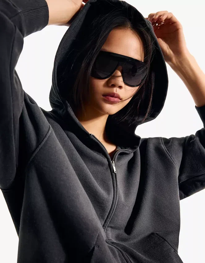 Oversize Zip-Up Hoodie Oversize Zip-Up Hoodie