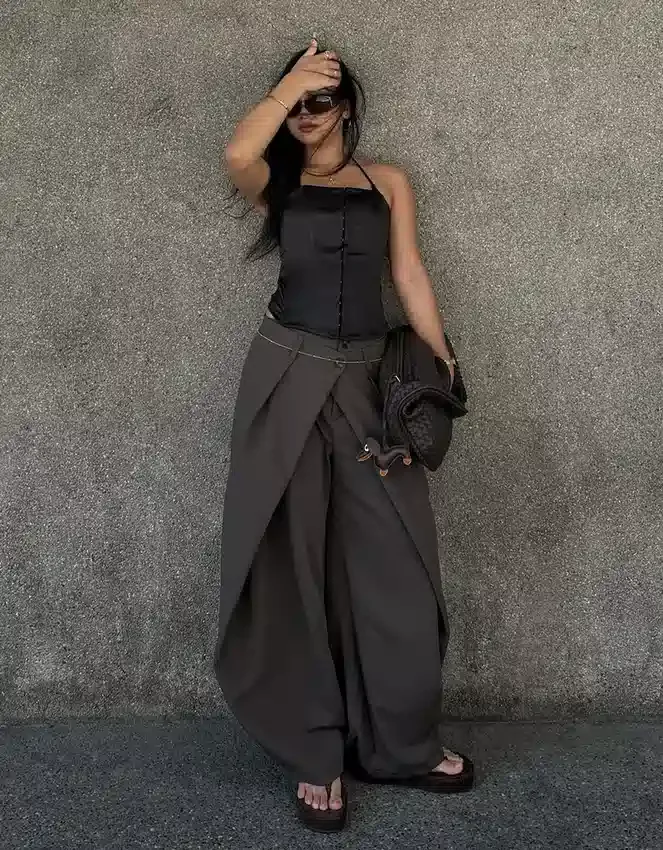 Pleated Trousers with Double Button Pleated Trousers with Double Button