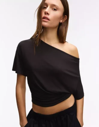 Short Sleeve Asymmetric T-Shirt – T-Shirts – Women