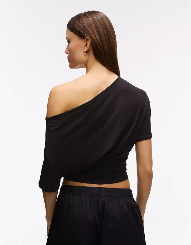 Short Sleeve Asymmetric T-Shirt – T-Shirts – Women Short Sleeve Asymmetric T-Shirt – T-Shirts – Women