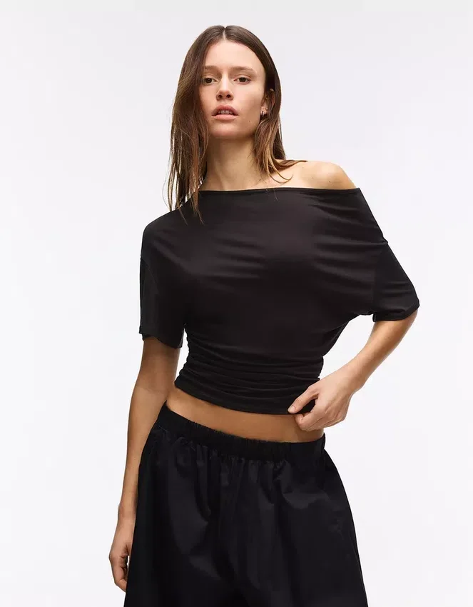 Short Sleeve Asymmetric T-Shirt – T-Shirts – Women Short Sleeve Asymmetric T-Shirt – T-Shirts – Women