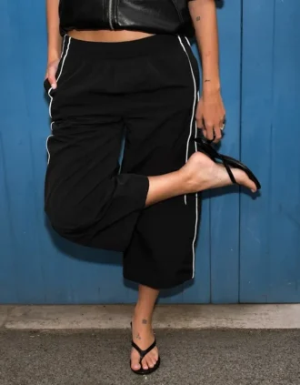 Technical Capris with Stoppers – Pants