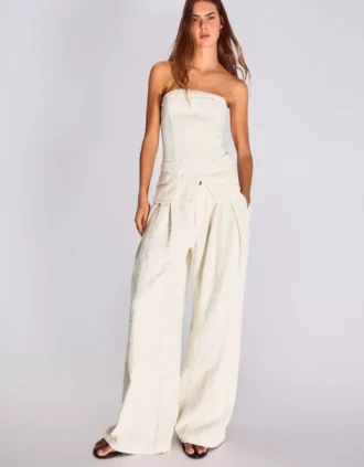 Wide-Leg Low-Rise Darted Jeans