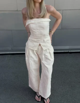 Wide-Leg Low-Rise Darted Jeans