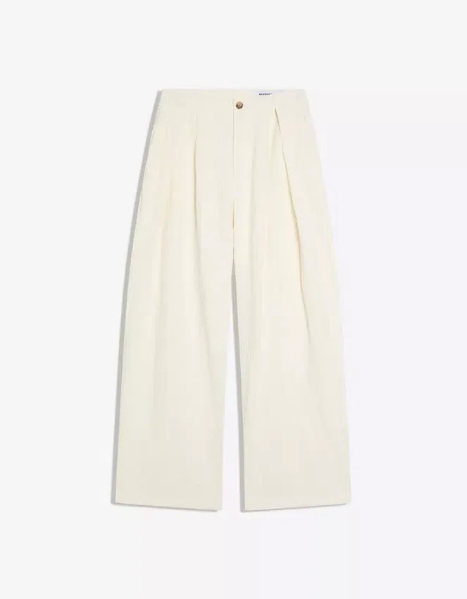 Wide-Leg Low-Rise Darted Jeans Wide-Leg Low-Rise Darted Jeans
