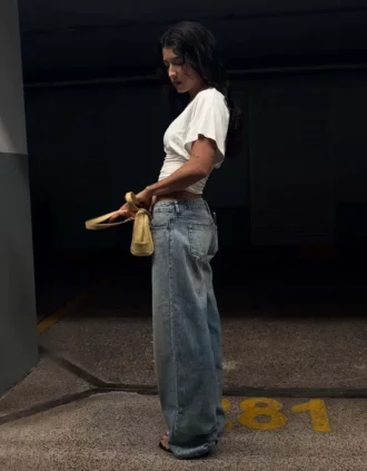 Wide-Leg Low-Rise Jeans