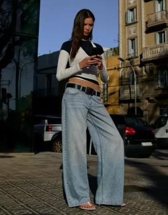 Wide-Leg Low-Rise Jeans – Pants