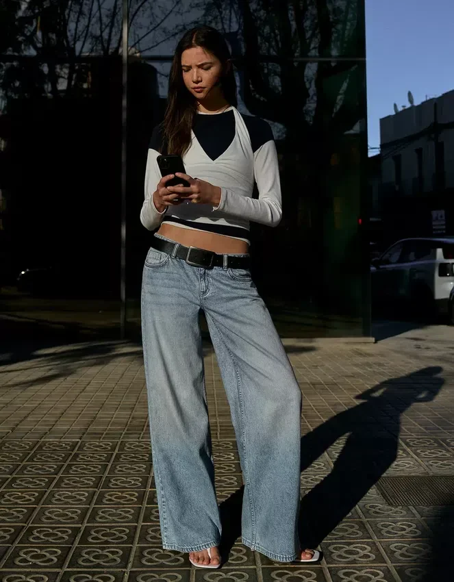 Wide-Leg Low-Rise Jeans – Pants Wide-Leg Low-Rise Jeans – Pants